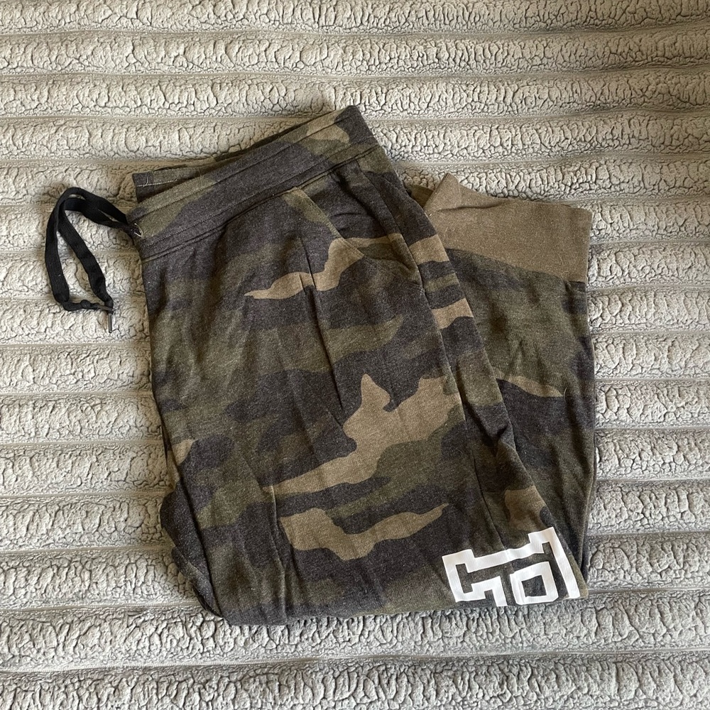PINK Victoria’s Secret Camouflage Jogger Pants with White Logo